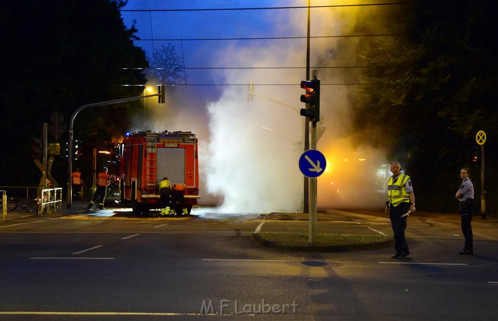 TLF 4 umgestuerzt Koeln Bocklemuend Ollenhauer Ring Militaerringstr P223.JPG - Miklos Laubert